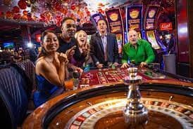 Live roulette table with croupier and HD stream